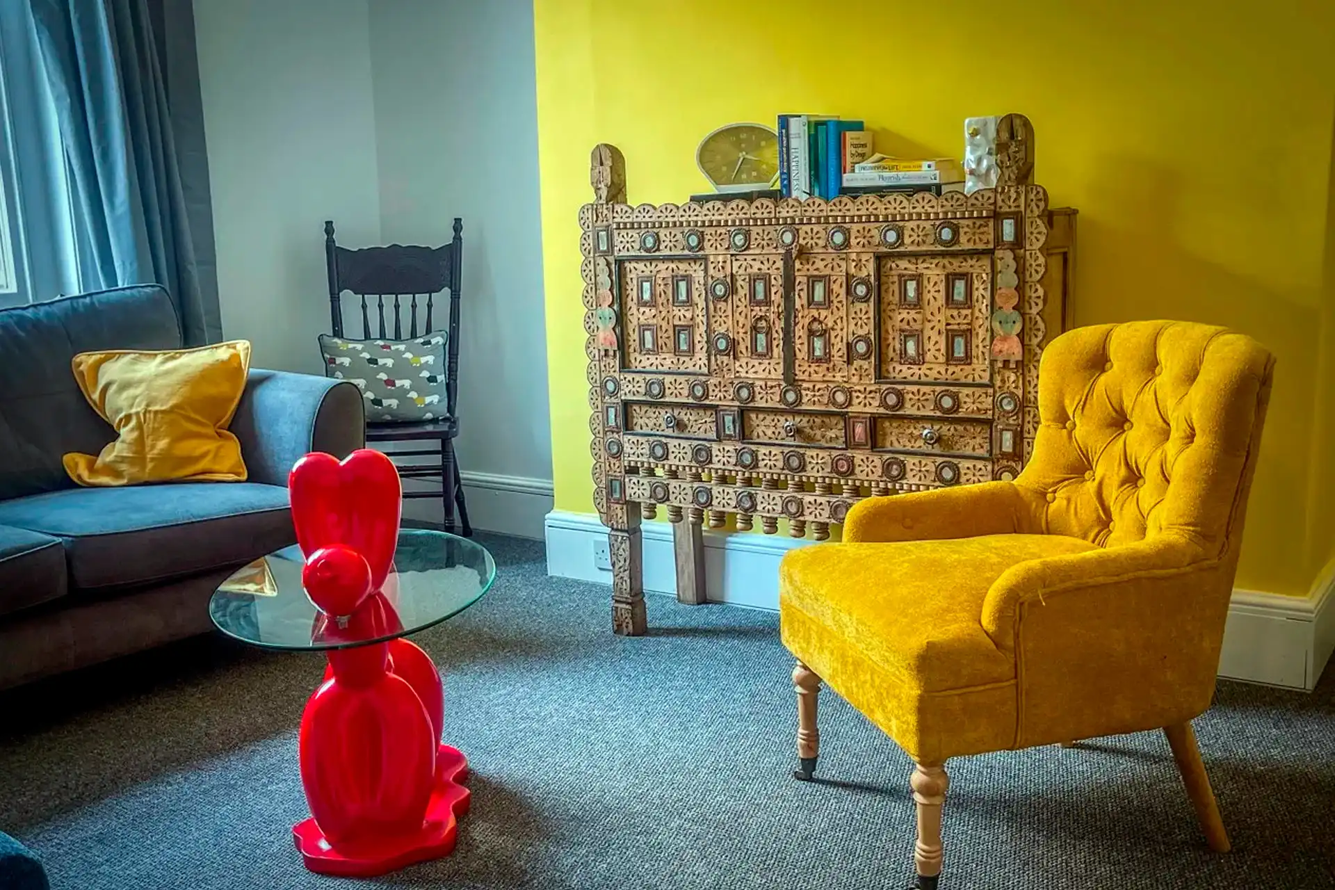 06 CTR - Yellow Room